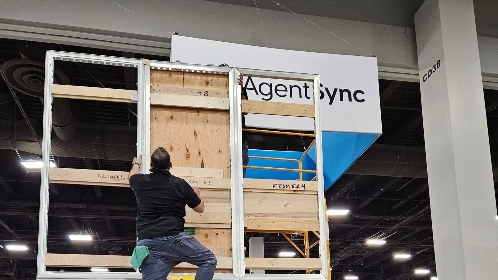 JET crew installing a trade show booth on the show floor